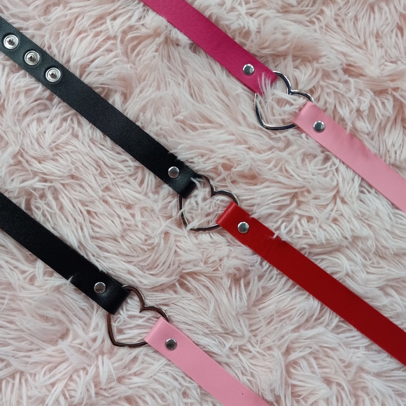 💥Color blocked heart accent vegan leather chokers! 😍 FINAL PRICE! - Picture 2 of 5